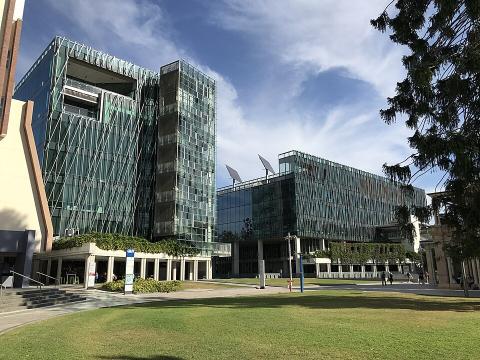 Y Block P Block QUT Science and Engineering Centre Gardens Point